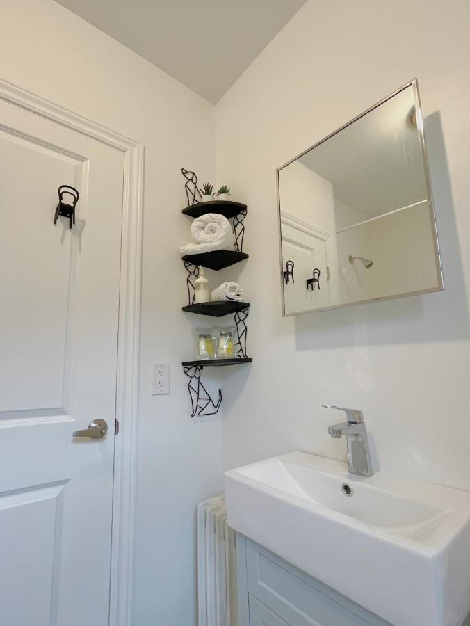 2B With Parking, 10Km To Toronto Downtown 호텔 외부 사진